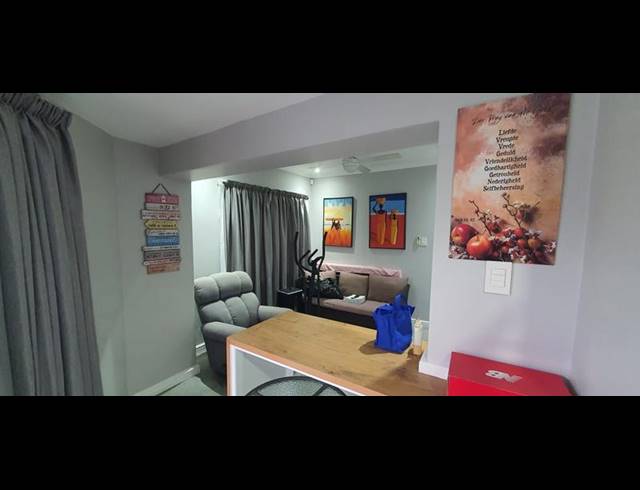 4 BEDROOM HOUSE FOR SALE IN WAVECREST